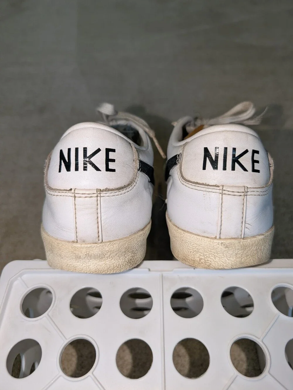 Nike Blazer White Black Low '77 Vintage Sneakers